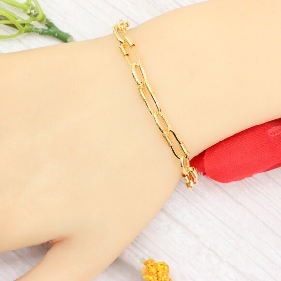 "Trendy Handmade Bracelet – A Thoughtful Gift for Girls & Women | UNVRC1590 - Picture 1 of 10
